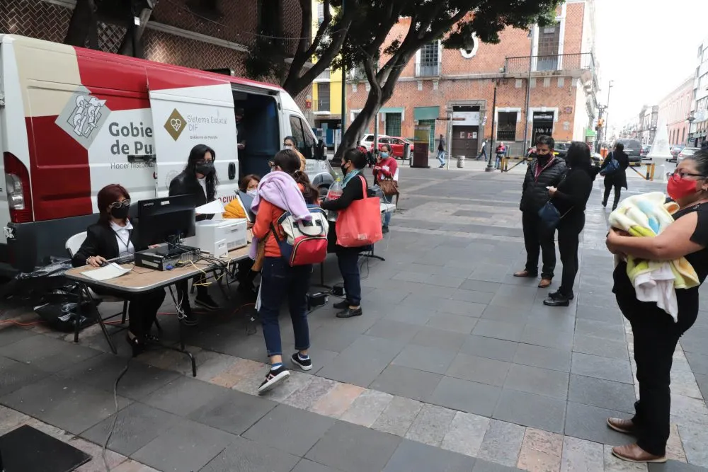 Con registros de nacimiento gratuitos, SEDIF y Registro Civil benefician a familias poblanas