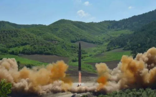 Corea del Norte promete que lanzará más misiles sobre Japón