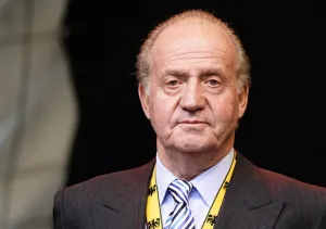 Juan Carlos I deja de ser rey de España; cede trono al príncipe Felipe