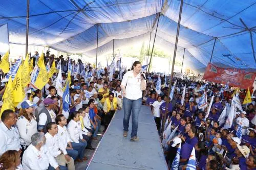 Se compromete MEA a combatir la pobreza en Santiago Miahuatlán