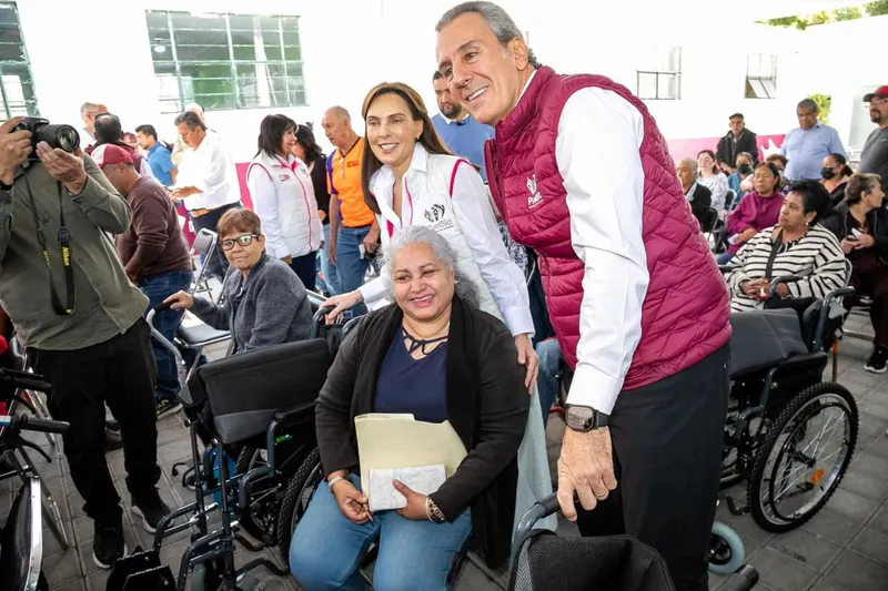 ayto-pue-smdif-entrega-aparatos-ortopedicos