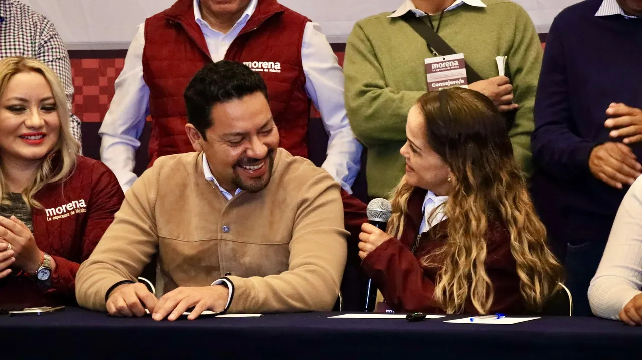 Andrés Villegas Mendoza, presidente del Consejo Estatal de Morena Puebla y Olga Romero Garci-Crespo, Olga Lucía Romero Garci-Crespo, dirigente estatal de Morena. Foto: X / @A_Villegas_Men