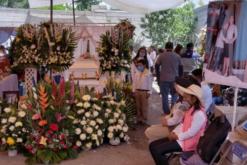Llegaron los cuerpos de madre e hija asesinadas la semana pasada en Acajete