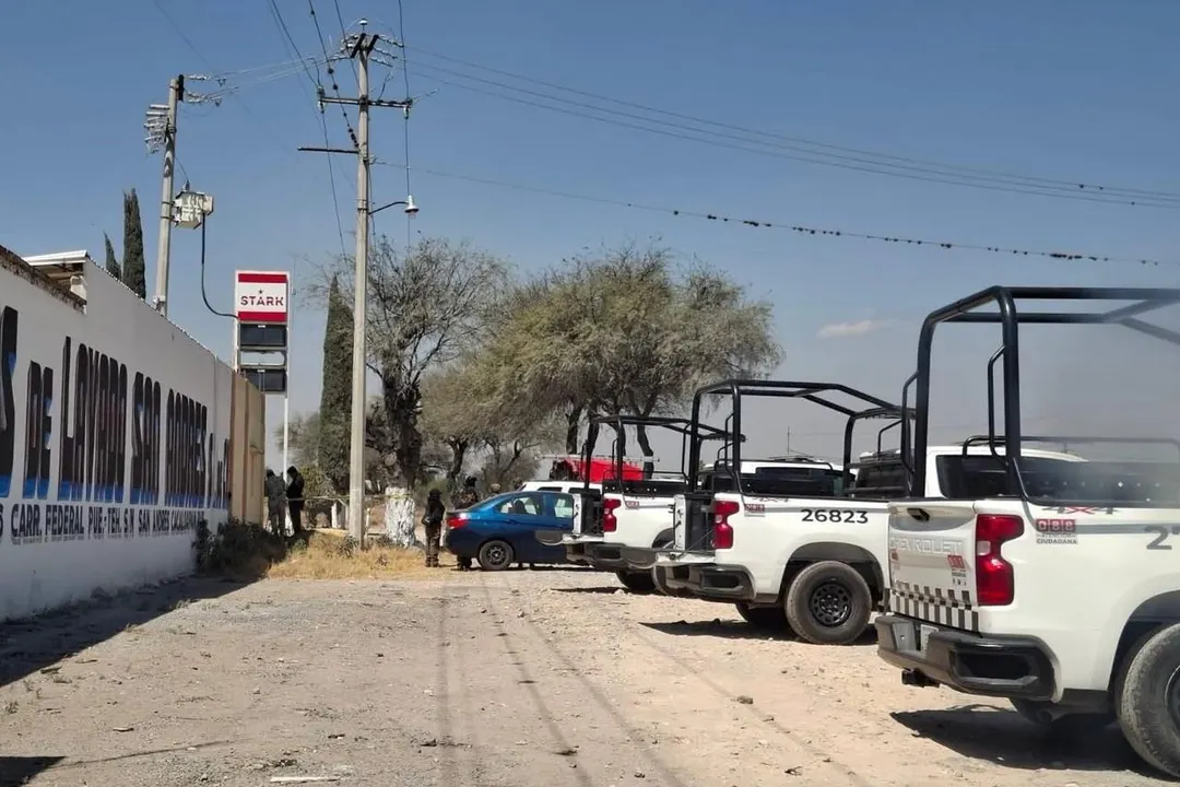Aseguran 50 mil litros de "huachicol" en gasolinera "Stark" de Tepanco de López