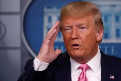 Casa Blanca anuncia que se tomará temperatura de quién esté en contacto con Trump