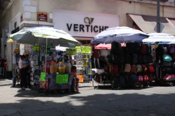 Realizan 15 inspecciones y evitan instalación de 200 comerciantes en la capital poblana