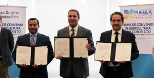 Impulsa RMV firma de cafeticultores poblanos con empresa líder en el mundo