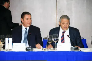 Se reúne Ejecutivo con Asociación de Bancos de México