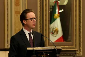 La pobreza no es un estado mental, sino real: Luis Banck