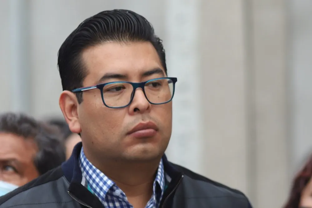 Néstor Camarillo hace agonizar al PRI