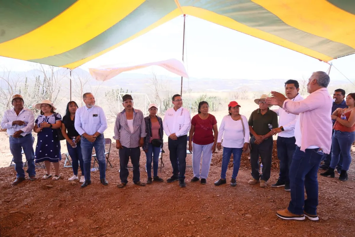 Diputado Pável Gaspar impulsa desarrollo social en comunidades del Valle de Acatlán de Osorio