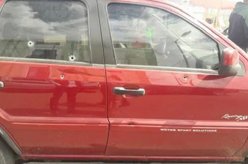 Precandidato del PRI en Tlahuapan sufre atentado a bordo de su camioneta
