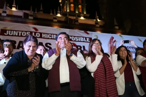 Le quitaron al hermano de Claudia Rivera la estructura de Morena para evitar una derrota mayor…