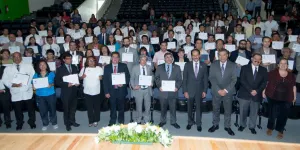 Entrega rector de la BUAP reconocimientos al mérito académico