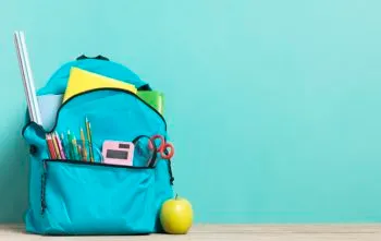 Padres de familia enfrentan listas escolares que alcanzan los 7 mil pesos por alumno