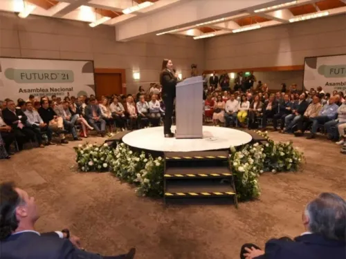 Futuro 21 llegará en diciembre; PRD le cederá su registro