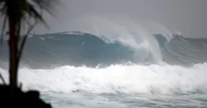 Ojo del huracán Matthew toca tierra en Haití