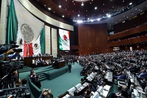Cierran en San Lázaro pasarela por el presupuesto