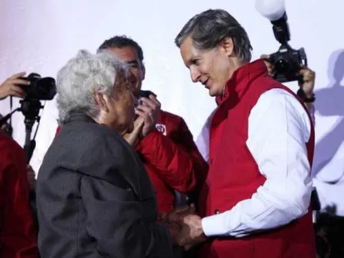 Del Mazo va por “salario rosa” para las amas de casa