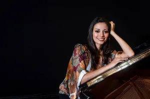 Alejandra Fernández se presentará en la 15ª temporada de piano INBA-CCU BUAP