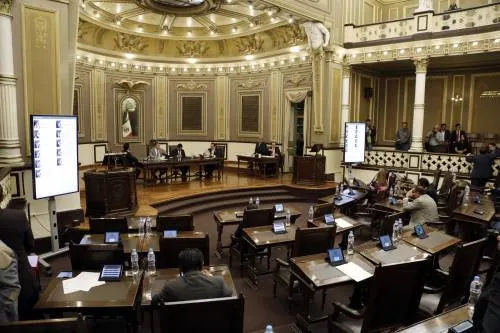 Con la oposición del PRD Congreso de Puebla aprueba la cuenta pública de Gali Fayad