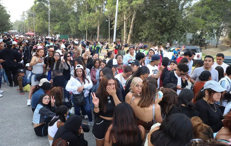 fans-maluma-teatro-del-pueblo-2024