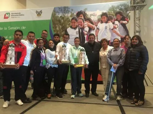 Docentes poblanos de educación física obtienen reconocimiento en concurso a nivel nacional