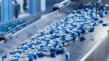 Gobierno federal sancionará a farmacéuticas por incumplimiento en entregas de medicamentos