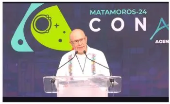 Participa primer astronauta mexicano Rodolfo Neri Vela en CONACES 2024