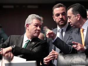 Senado acepta en lo general último paquete fiscal energético