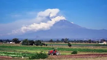 Cesan explosiones en el volcán Popocatépetl; alerta volcánica se mantiene en Amarillo Fase 3