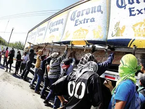 En Guerrero, 212 camiones tomados