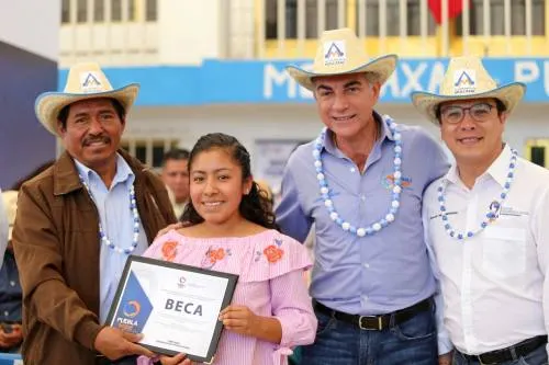 Tony Gali trabaja en beneficio de migrantes mixtecos