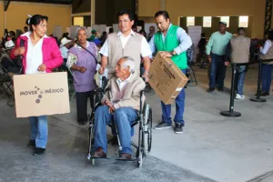 Apoya ayuntamiento de Coronango entrega de pantallas digitales