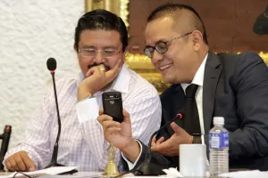 Morena afectará al PT y al MC, no al sol azteca: Cotoñeto