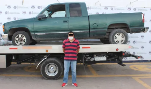 Recuperó policía municipal de Puebla una camioneta robada; hay una persona detenida