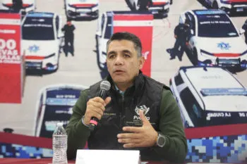 Suspenden a elemento de la SSC por amenazar a su familia con arma de fuego