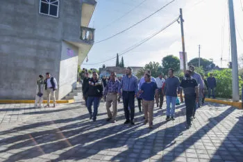 Ayuntamiento de Puebla entrega la calle Riego y la privada Las Palmas en San Pedro Zacachimalpa