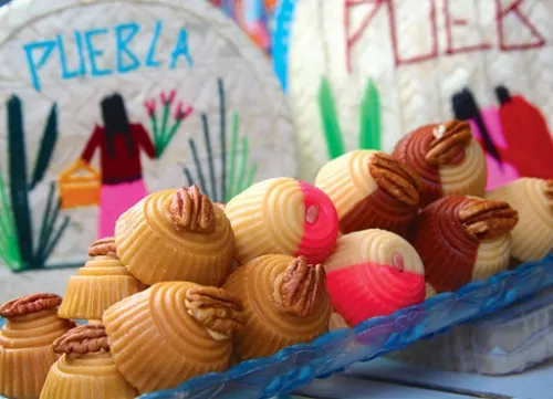 Discos, artesanías, dulces y más opciones para regalar este 14 de febrero