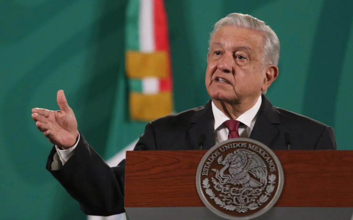 Los amargos chocolates de AMLO