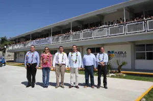 Moreno Valle entrega a mixtecos acciones educativas y agropecuarias