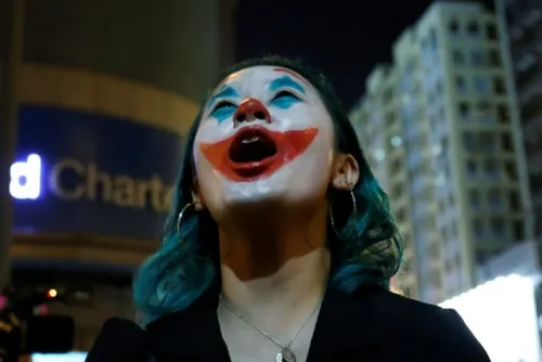 Estas son las mascaras que representan el terror que vive Hong Kong