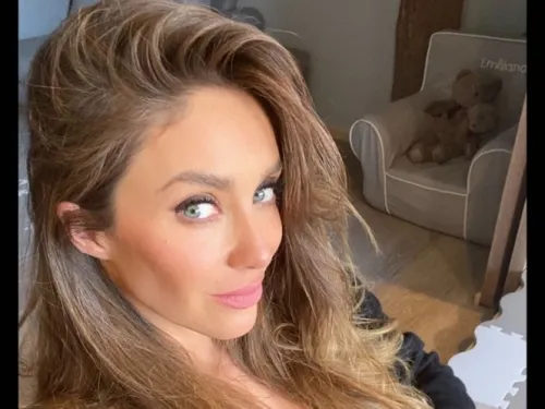 Anahí presume su tonificado abdomen ‘postparto’