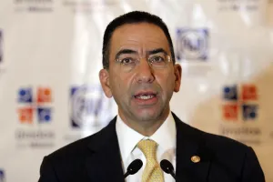 Advierte Javier Lozano que Gali participará sólo en debates del IEE