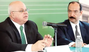 SEP: salen de prepa y sólo saben sumar; tienen riesgo de desertar, alerta