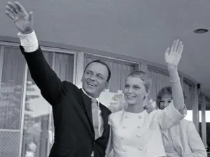Escándalo pone en ojo del huracán a Mia Farrow y Frank Sinatra
