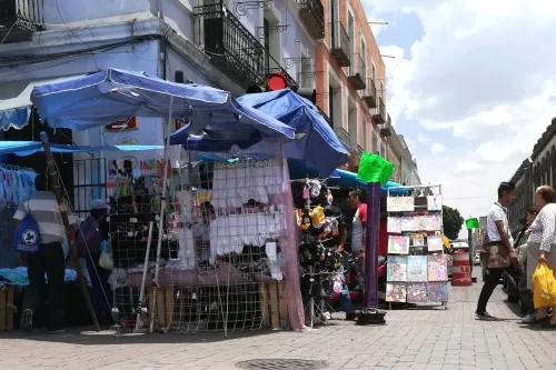 Admite Segom que hay días en que el número de ambulantes se dispara hasta mil