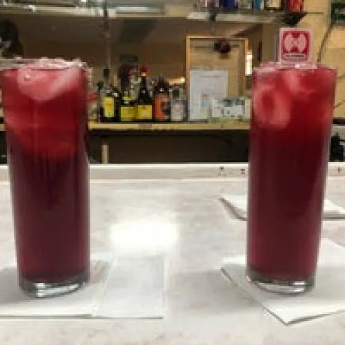 Sigue el cierre de negocios; ahora le tocó al Bar Capri