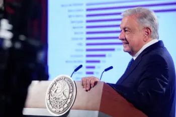“Supo escoger bien”: AMLO celebra primeros nombramientos de gabinete de Sheinbaum 