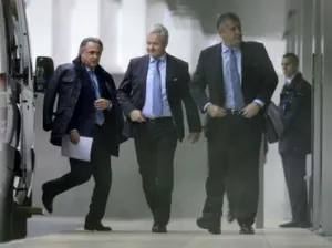 La UEFA muestra respaldo unánime a Michel Platini